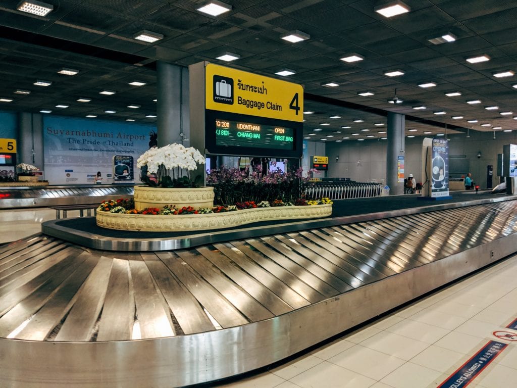Baggage claim - punkt odbioru bagażu,
