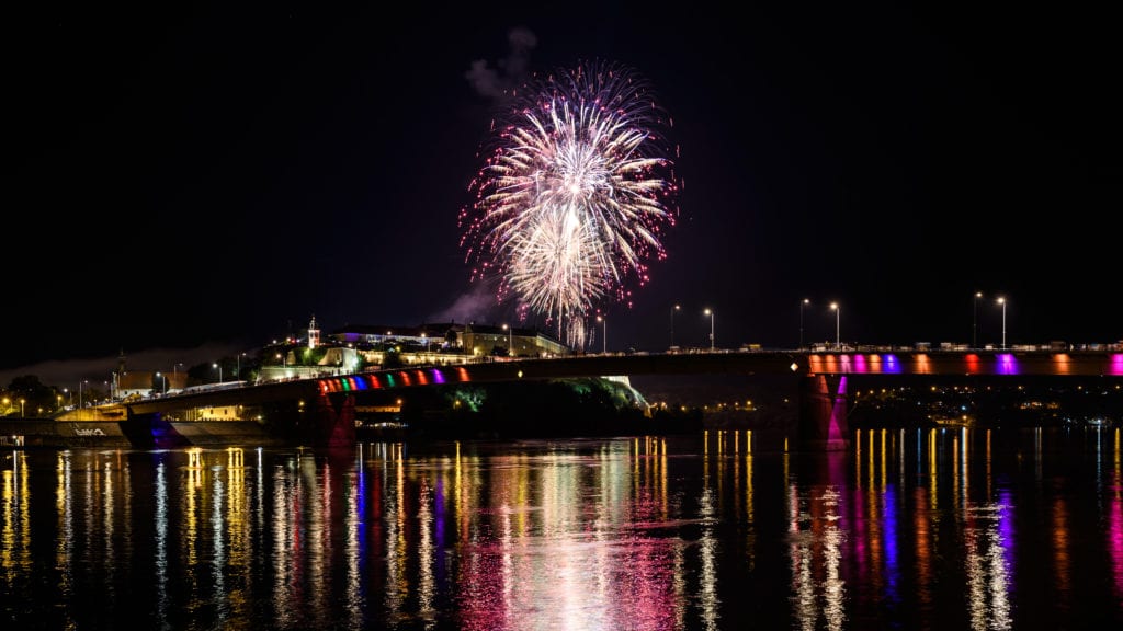 Fajerwerki podczas festiwalu Exit w Nowym Sadzie, Serbia