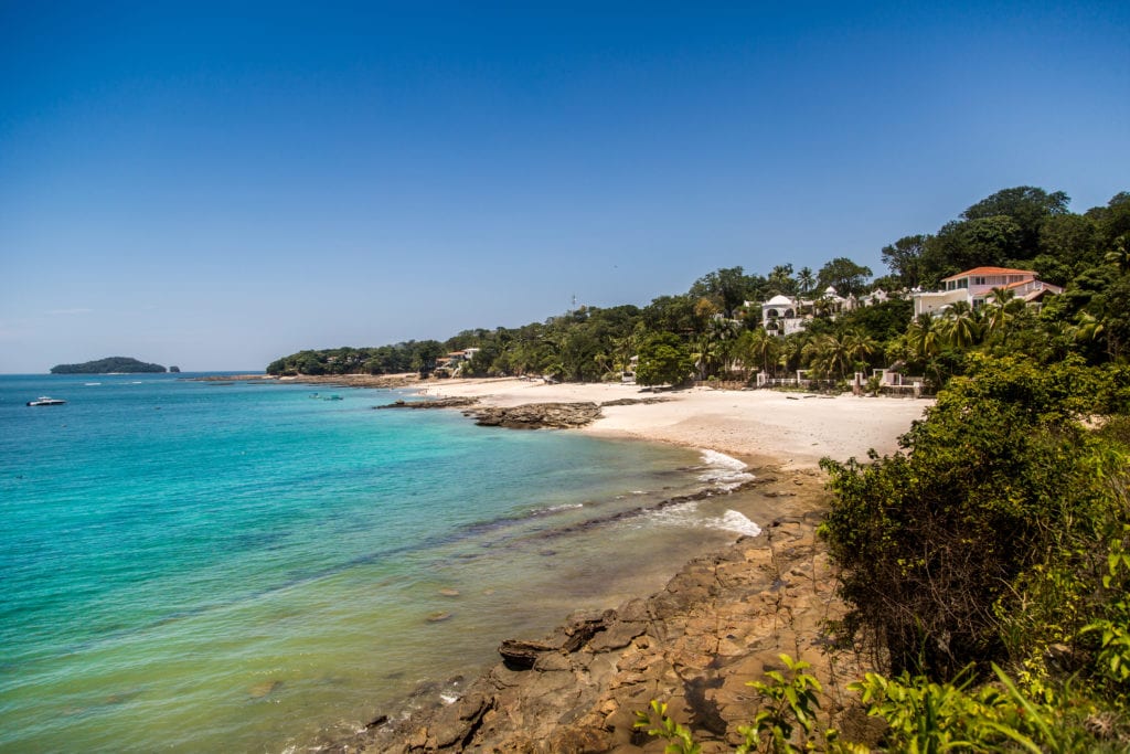 Plaża Playa Cacique na wyspie Contadora, Panama