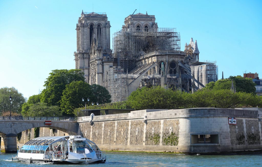 Notre Dame po pożarze, Paryż
