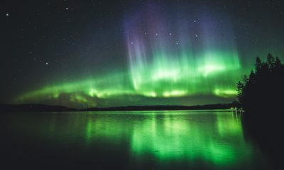 Zorza polarna nad jeziorem Kallavesi, Finlandia