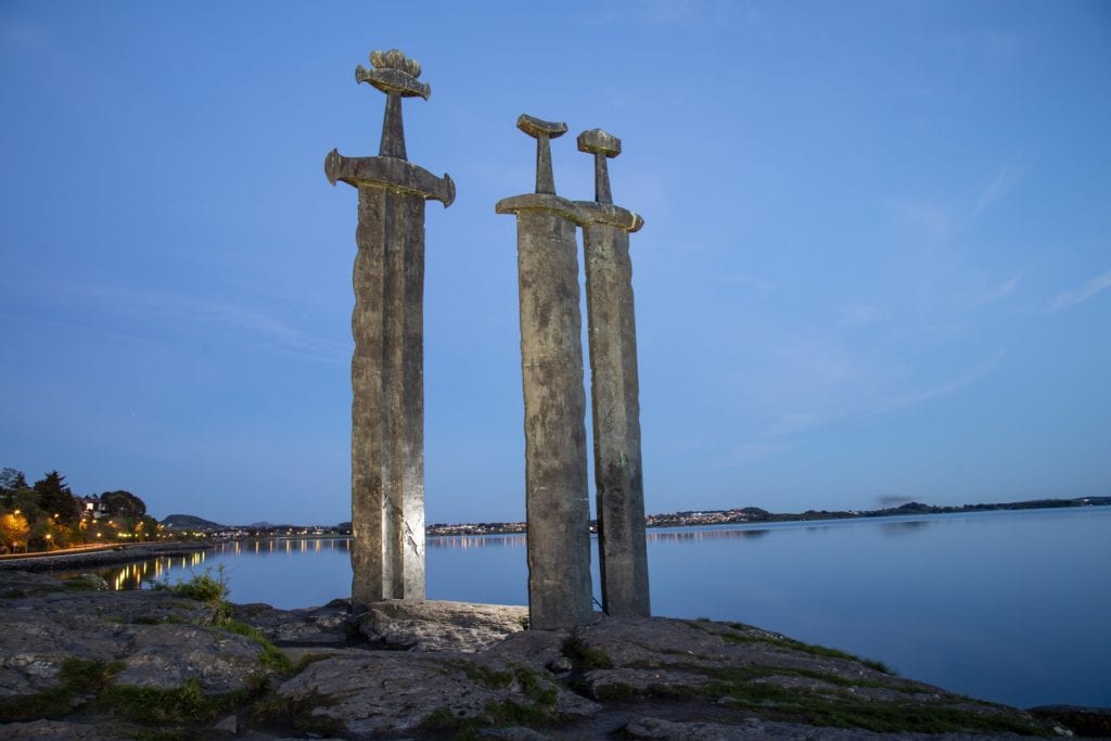 Sverd i fjell, Miecze w skale, Stavanger