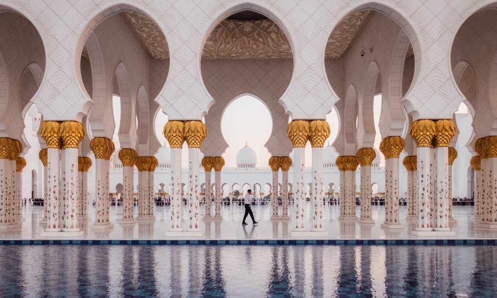 Wielki Meczet Szejka Zajida w Abu Zabi, fot. Junhan Foong Unsplash