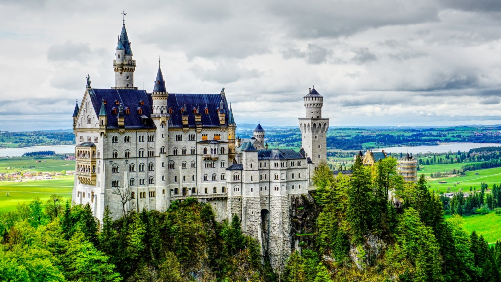 Neuschwanstein, fot. Felix Unsplash