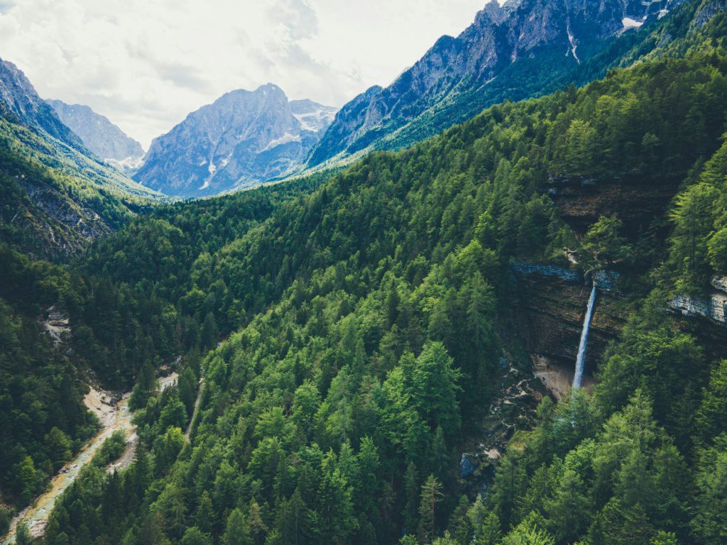 Peričnik, fot. George Bakos Unsplash